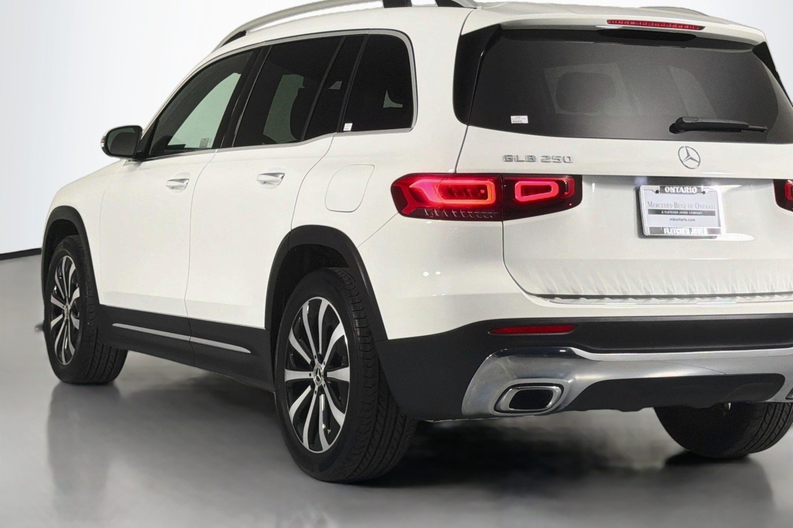 Used 2023 Polar White Mercedes-Benz 250 image 15
