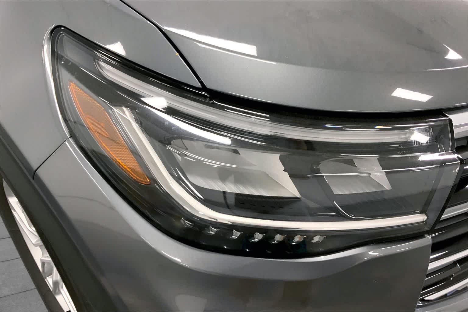New 2026 Carbonized Gray Metallic Ford Active image 13