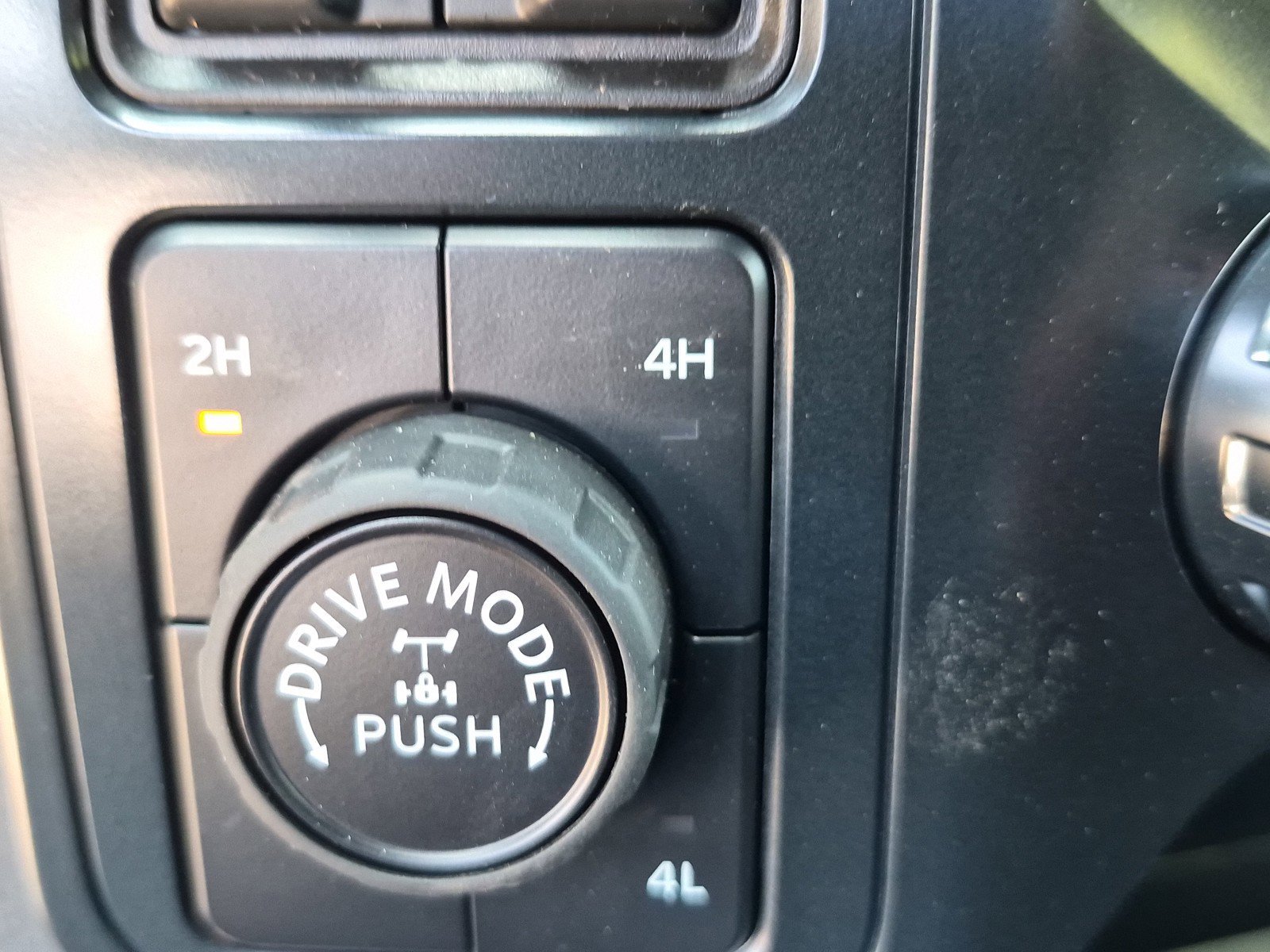 New 2026 Avalanche Ford XLT image 28