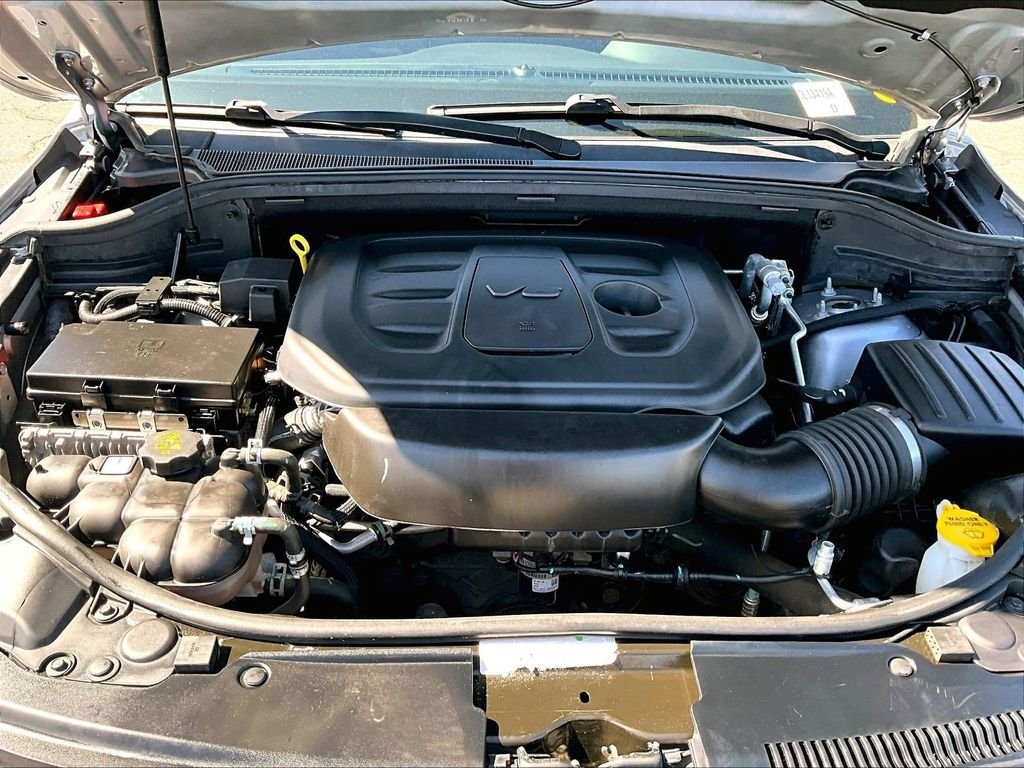 Used 2021 Silver Jeep Laredo E image 31