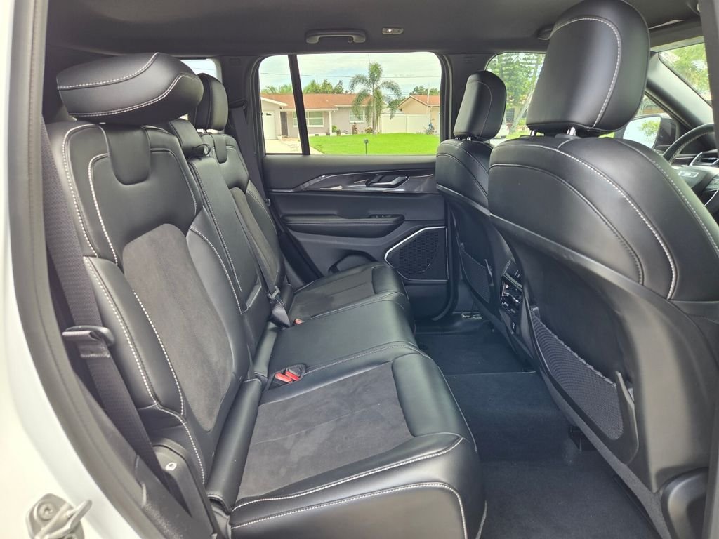 Used 2023 White Jeep Altitude X image 18