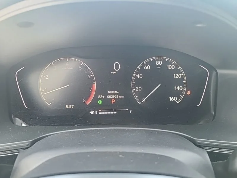 Used 2025  Honda Sport image 14