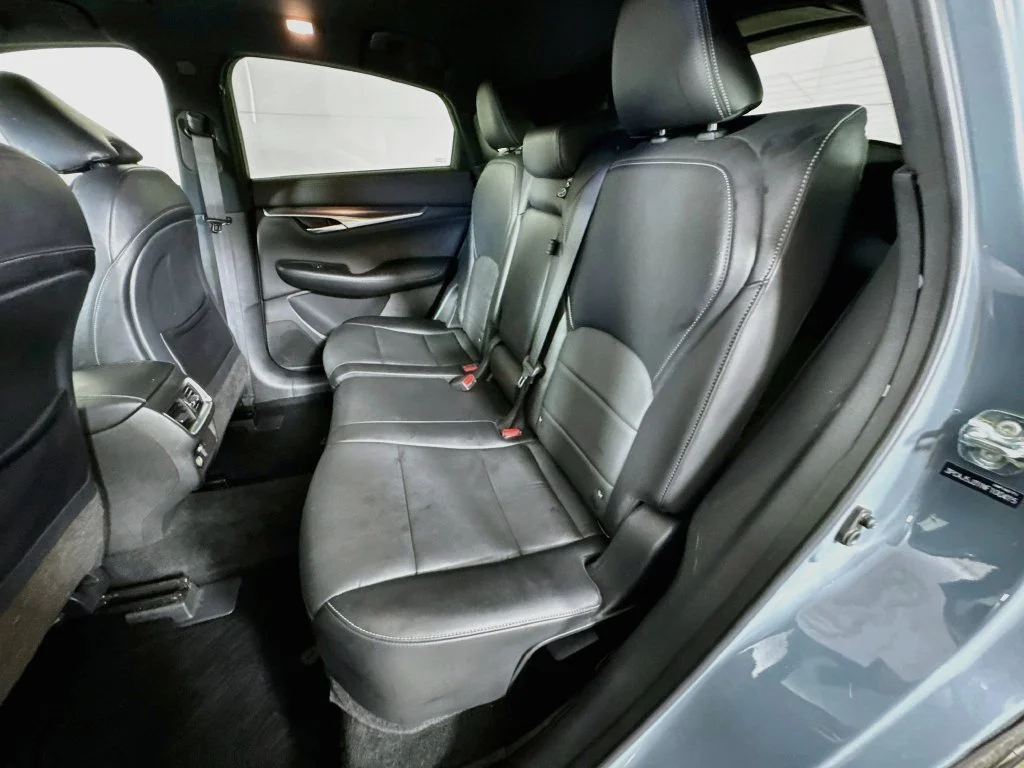Certified Used 2022 Gray INFINITI LUXE image 32