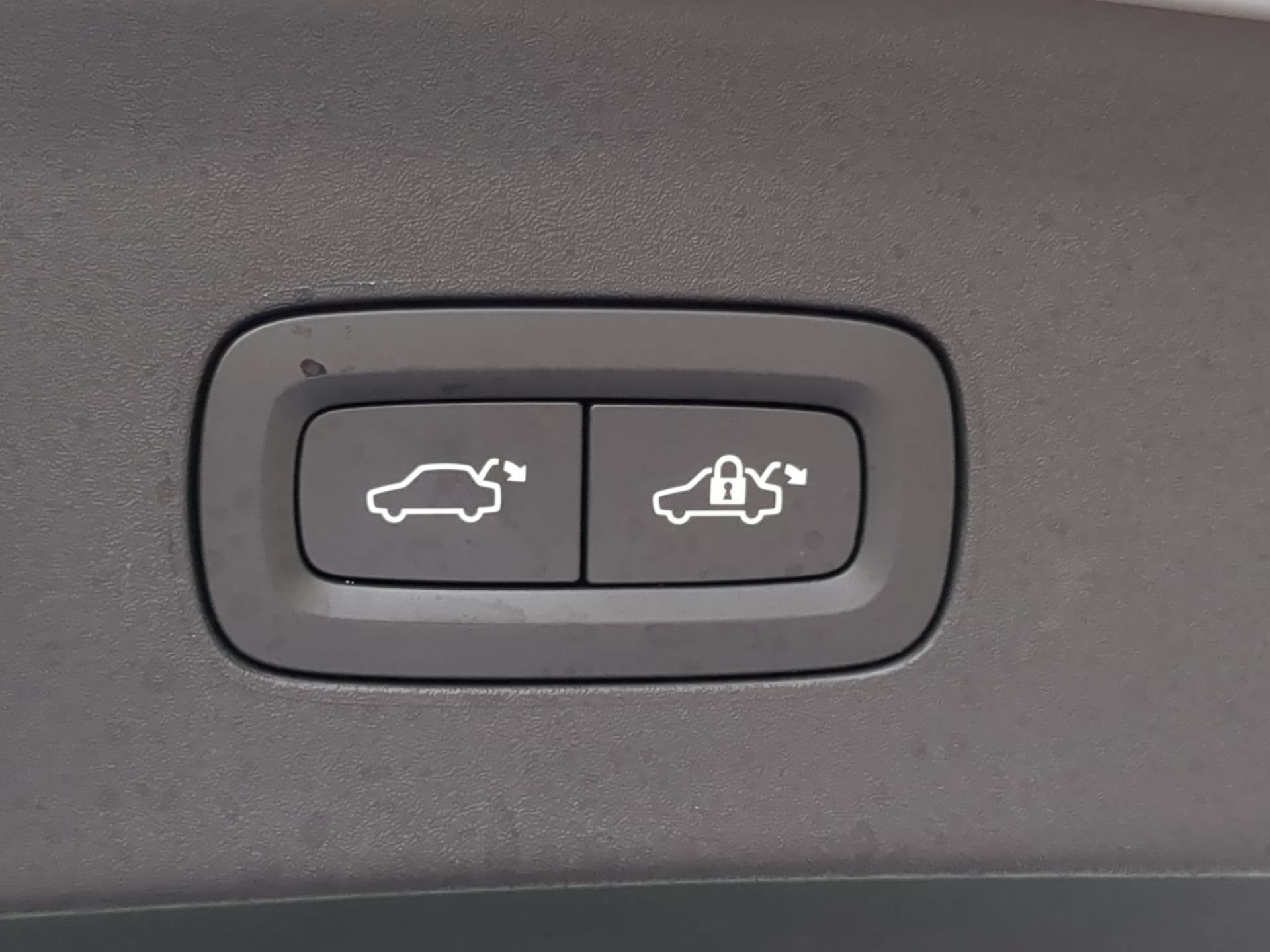 Used 2023 Magnesium Metallic Polestar Long Range Dual Motor image 46