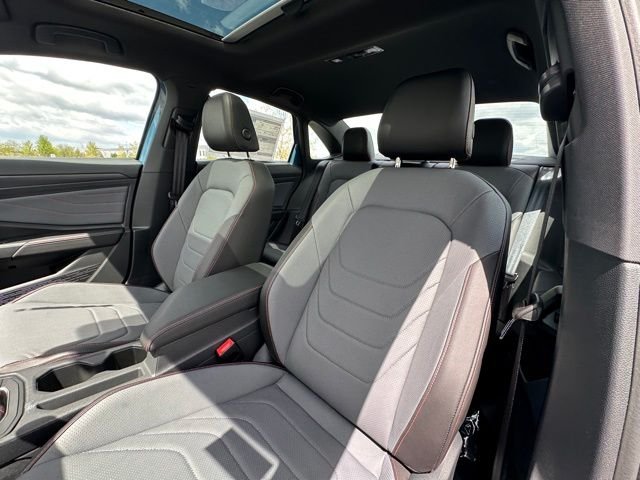 New 2026 Monterey Blue W/Deep Black Roof Volkswagen 2.0T Autobahn image 24