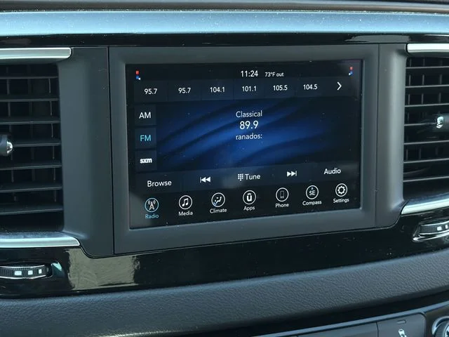 Used 2021 White Chrysler L image 22