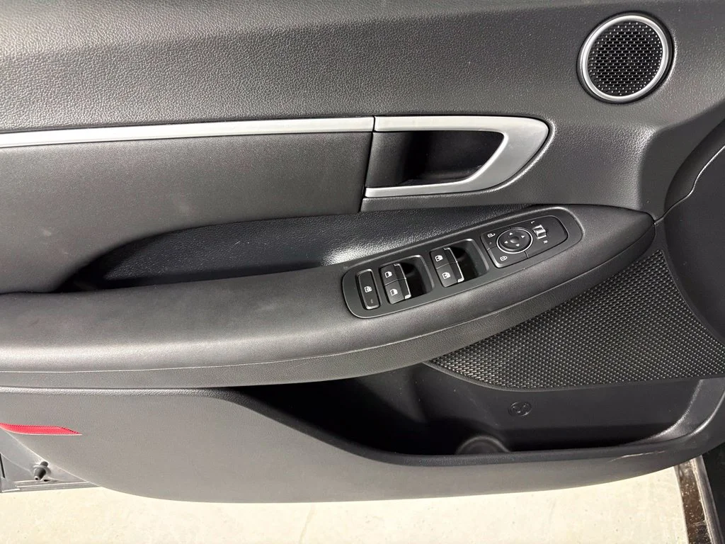 Used 2024 Gray Hyundai SEL image 19