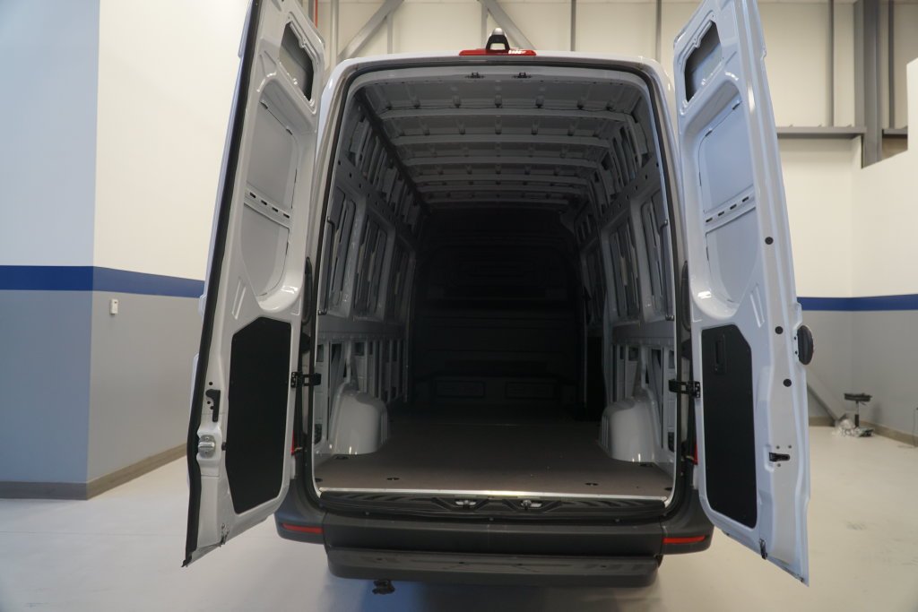 New 2025 Arctic+White Mercedes-Benz Cargo 170 WB image 12