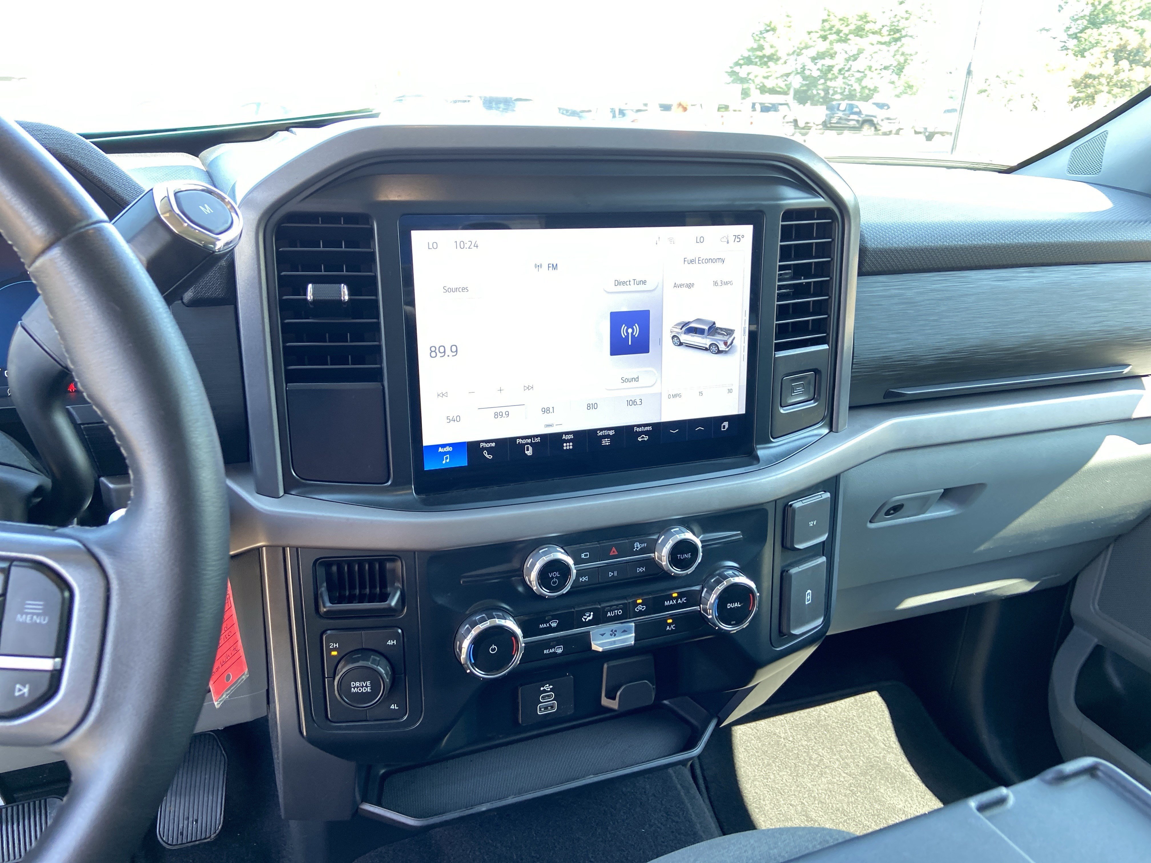 2025 Ford F-150 XLT - Photo 35