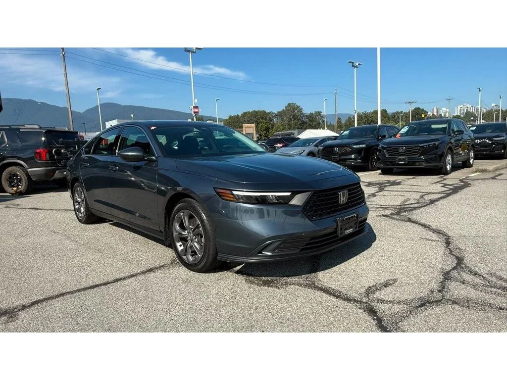 Certified Used 2023 Meteoroid Grey Metallic Honda EX CVT Certified Pre-Owned   Local BC   Neat Condi image 9