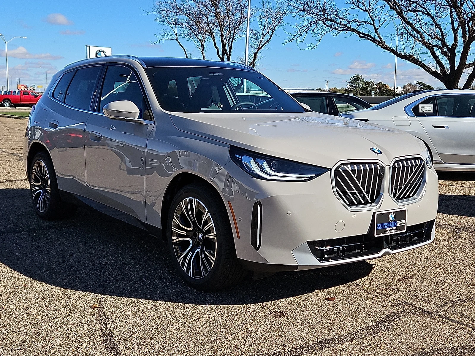 New 2026 Dune Grey Metal BMW 30 xDrive All-Wheel Drive Sports Activity Vehicle image 4