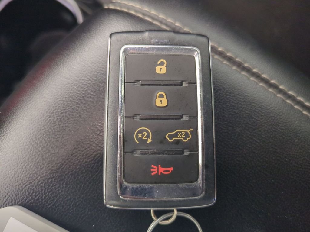 2022 Jeep Grand Cherokee L Laredo - Photo 38