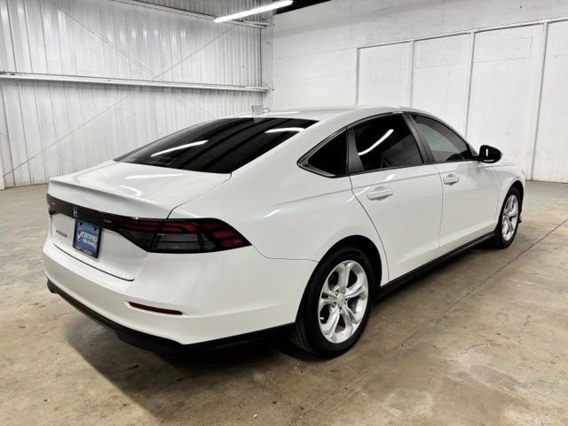 Used 2024  Honda LX image 7