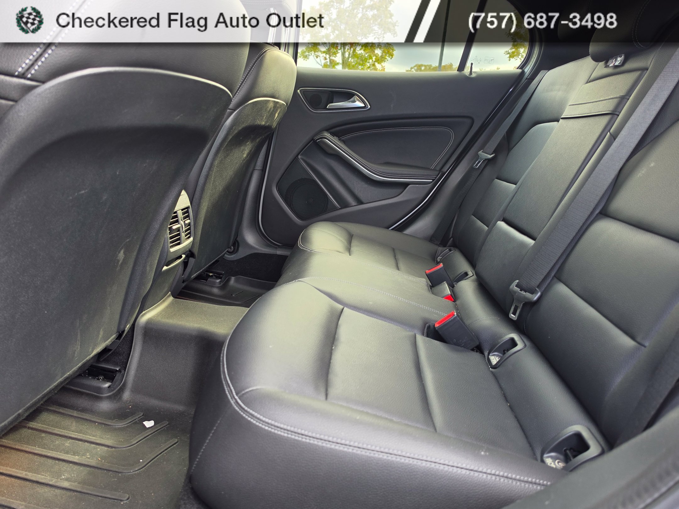 Used 2018 Polar Silver Metallic Mercedes-Benz GLA 250 image 20