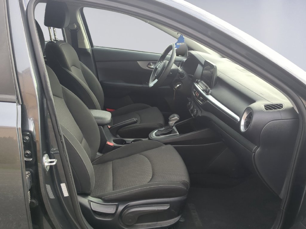 Used 2022 Gravity Gray Kia FE image 19