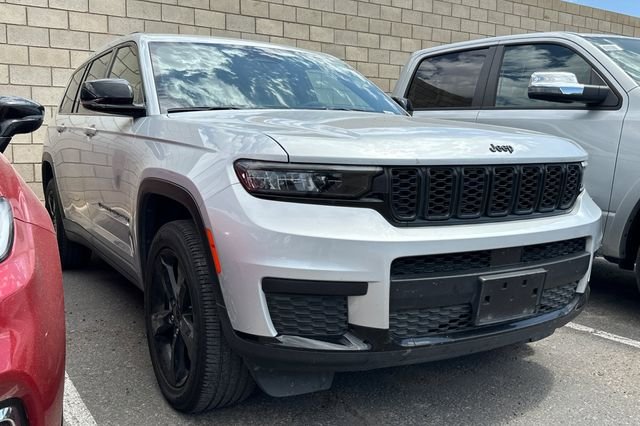 Certified Used 2023 Silver Jeep Altitude image 3