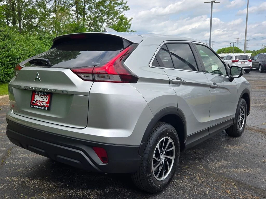 New 2026 Gray Mitsubishi ES image 10
