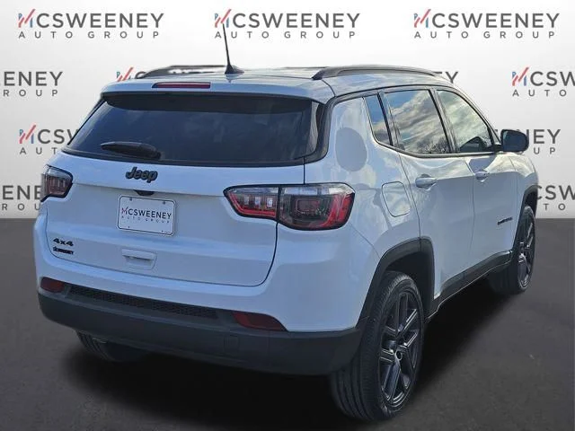 New 2026 Bright White Clear-Coat Exterior Paint Jeep Latitude image 5