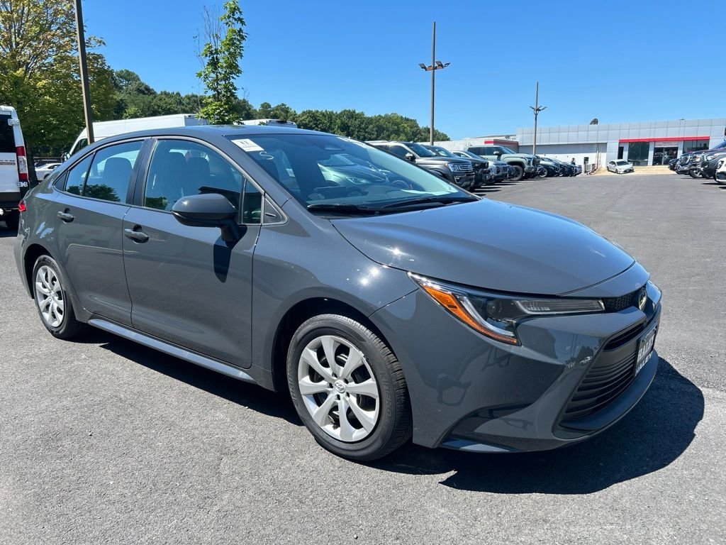 Used 2026  Toyota LE image 1