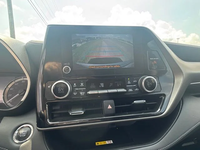 2023 Toyota Highlander XLE - Photo 24