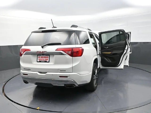 Used 2018 White GMC Denali image 43