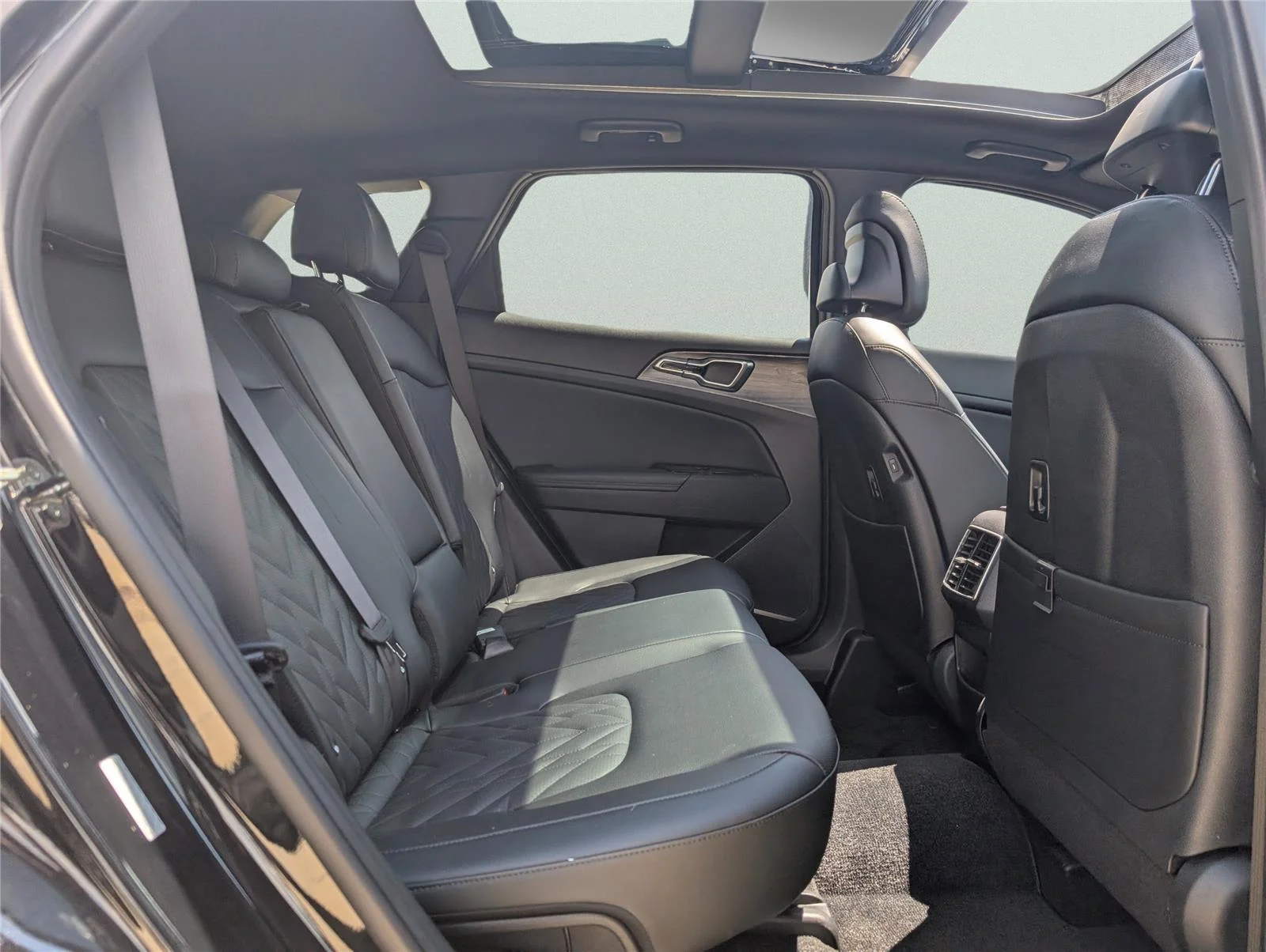 Used 2024 Ebony Black Kia X-Pro image 18