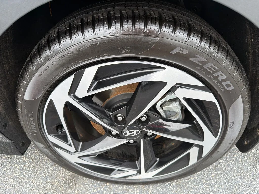 Used 2026 Gray Hyundai SEL Sport image 19