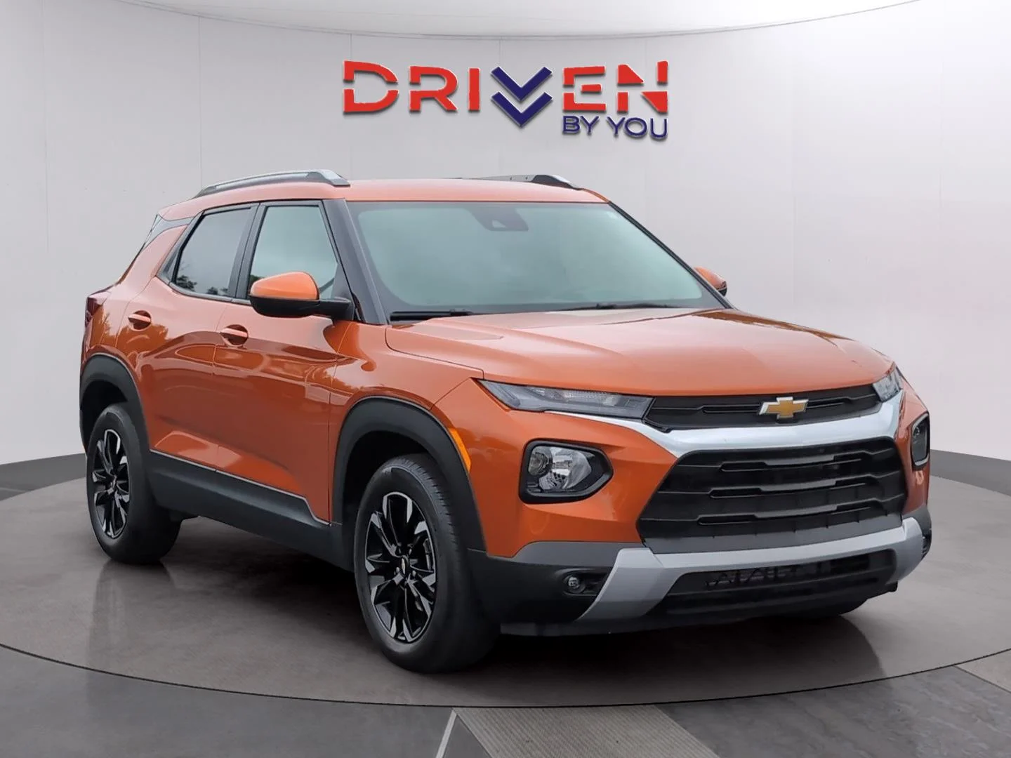 Used 2023 Vivid Orange Metallic Chevrolet LT image 7