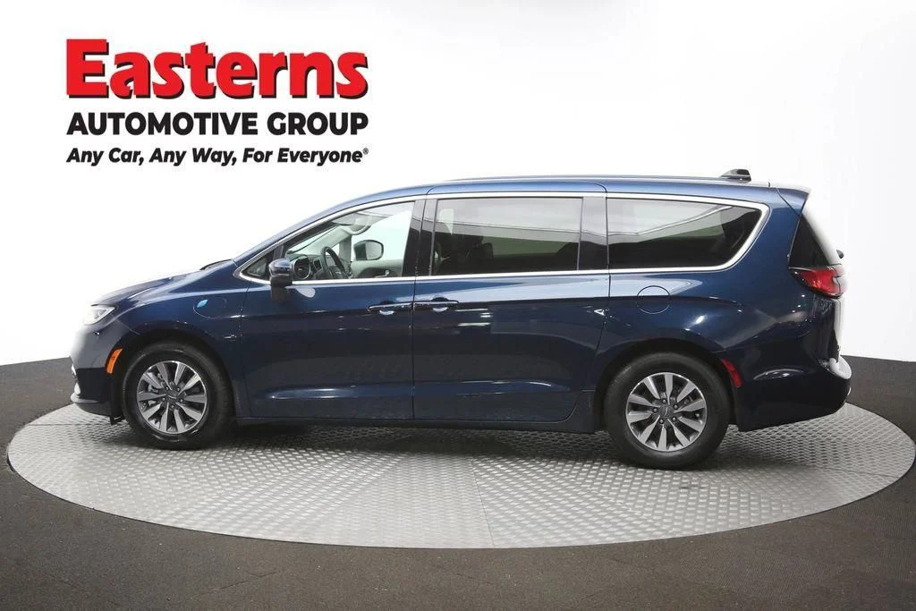 Certified Used 2023 Blue Chrysler Touring L image 65