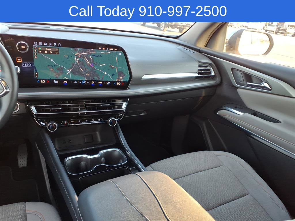 Used 2026 Summit White Chevrolet LT image 26