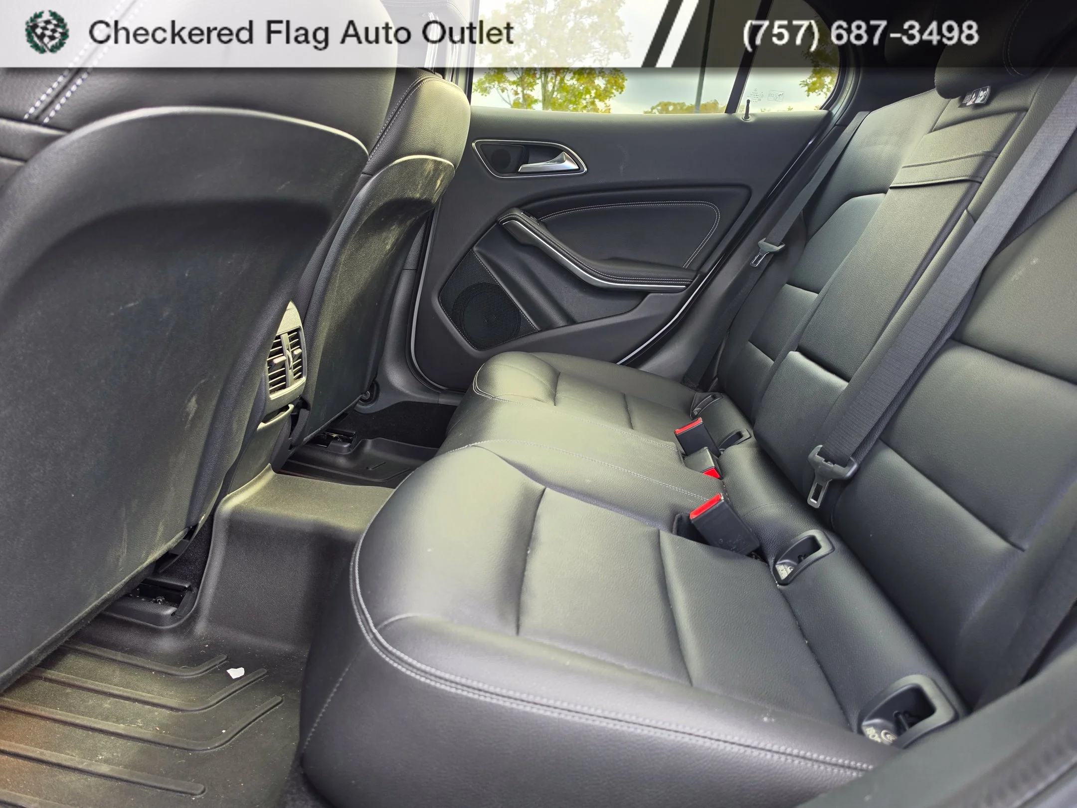 Used 2018 Polar Silver Metallic Mercedes-Benz GLA 250 image 20