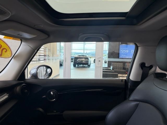 Used 2018 Gray MINI Base image 11