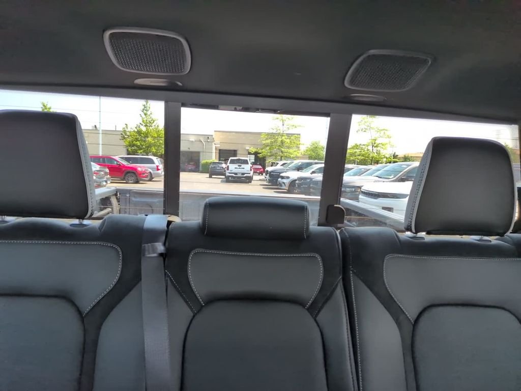 New 2026 Granite Crystal Metallic Clear-Coat Exterior Paint RAM Laramie image 24