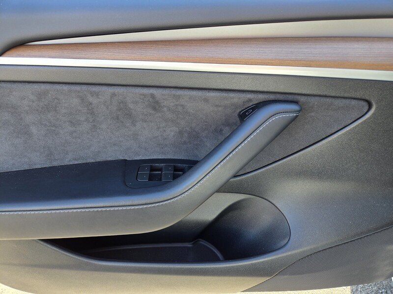 Used 2023  Tesla Performance image 23
