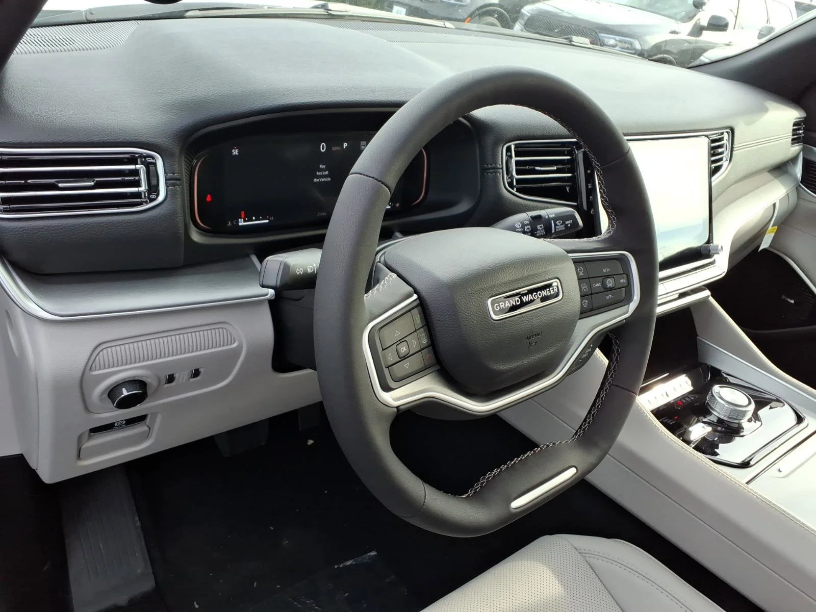 New 2026 Bright White Clear-Coat Exterior Paint Jeep Limited Altitude image 6