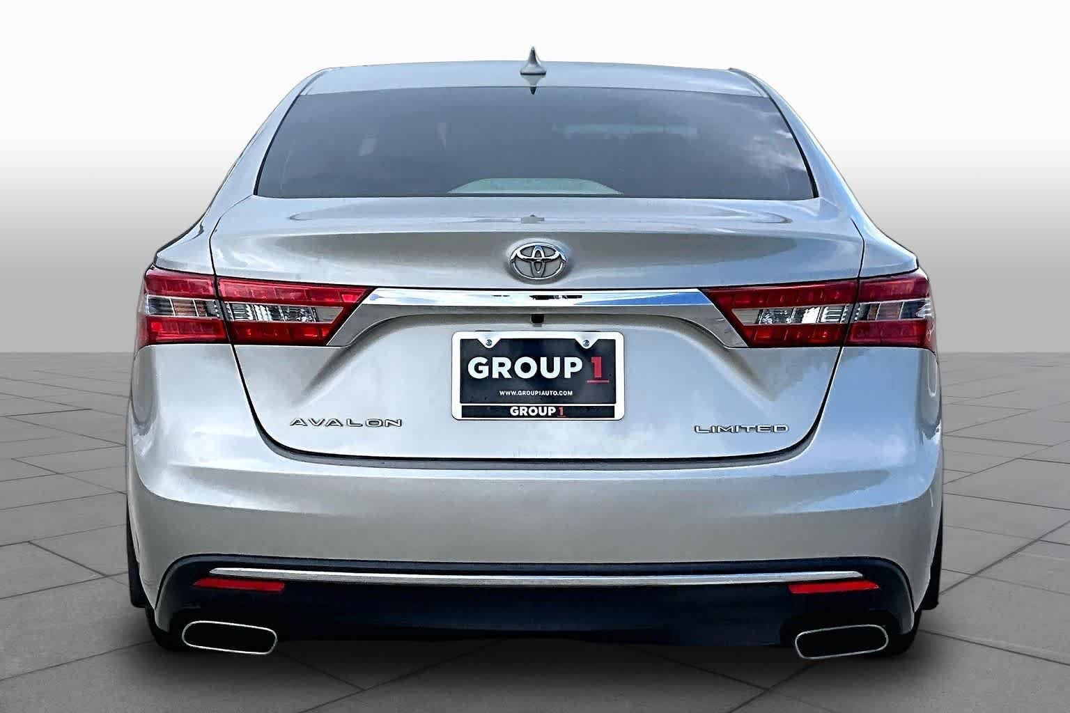 Used 2018 Creme Brulee Mica Toyota Limited image 5