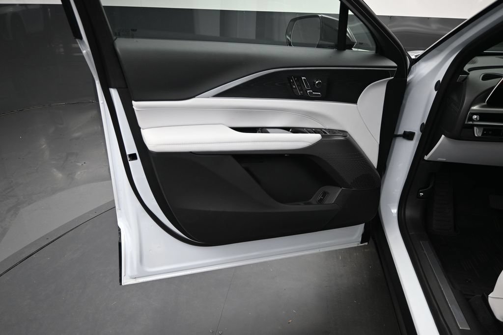 2026 Cadillac LYRIQ Sport - Photo 9