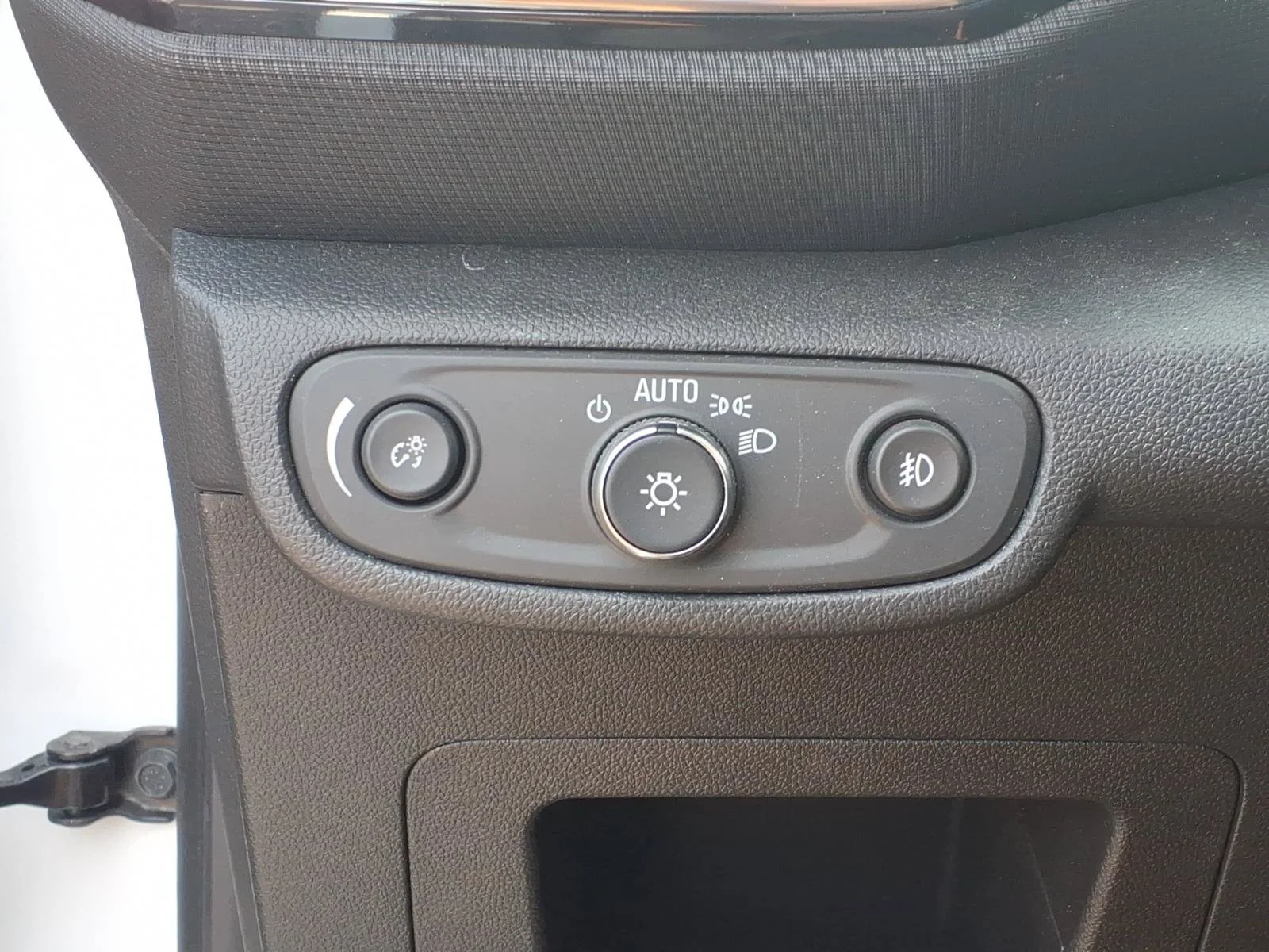 Used 2022 Summit White Chevrolet LT image 16