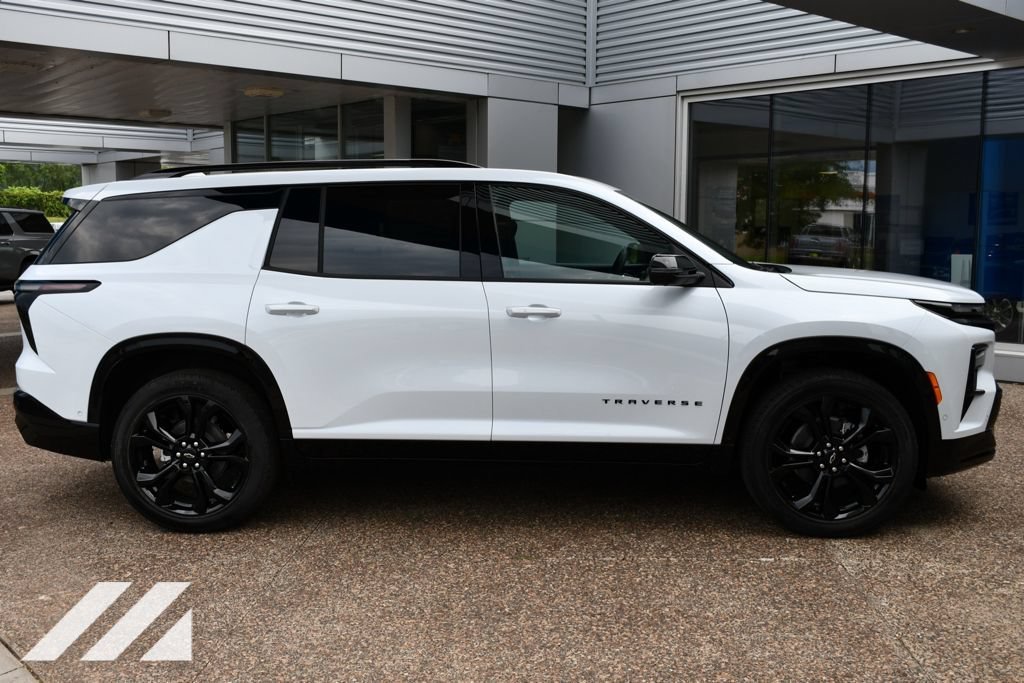 New 2027 Polar White Tricoat Chevrolet RS image 9