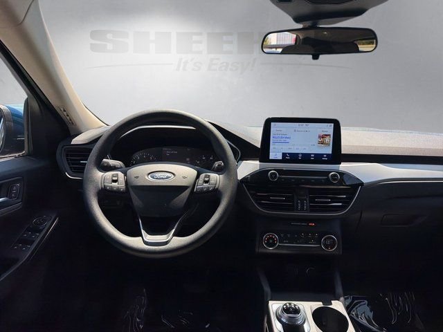 Used 2020 Green Ford SE image 3