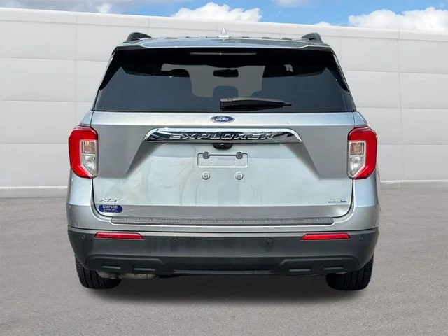Used 2020 Silver Ford XLT image 4