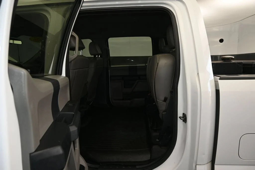 Used 2022 White Ford XL image 19