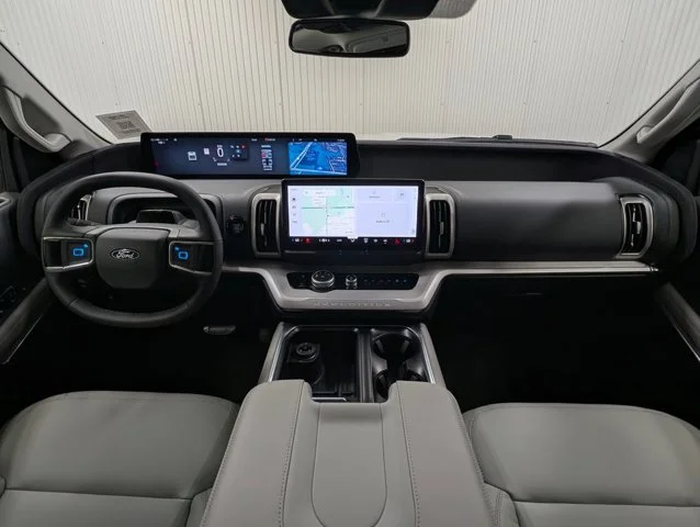 New 2027 Star White Metallic Tri-Coat Ford Active image 36