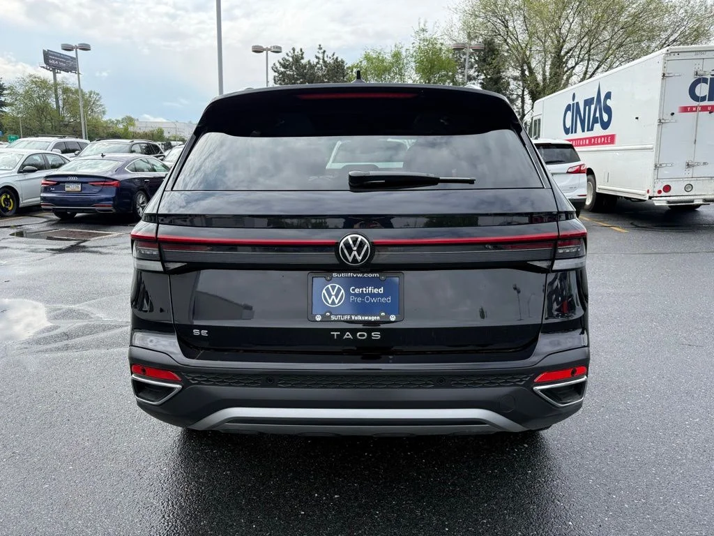 2025 Volkswagen Taos SE - Photo 18