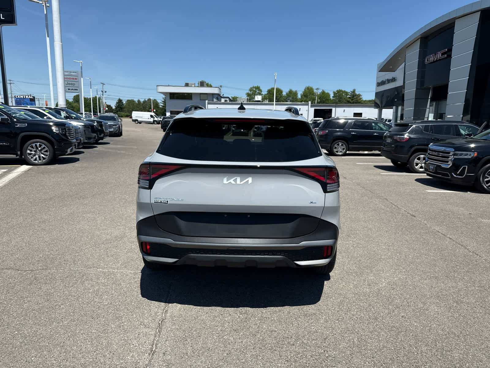 Used 2023 Gray Kia X-Line image 4