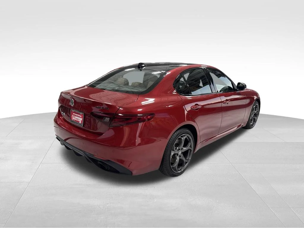 Used 2021 Red Alfa Romeo Ti Sport image 9
