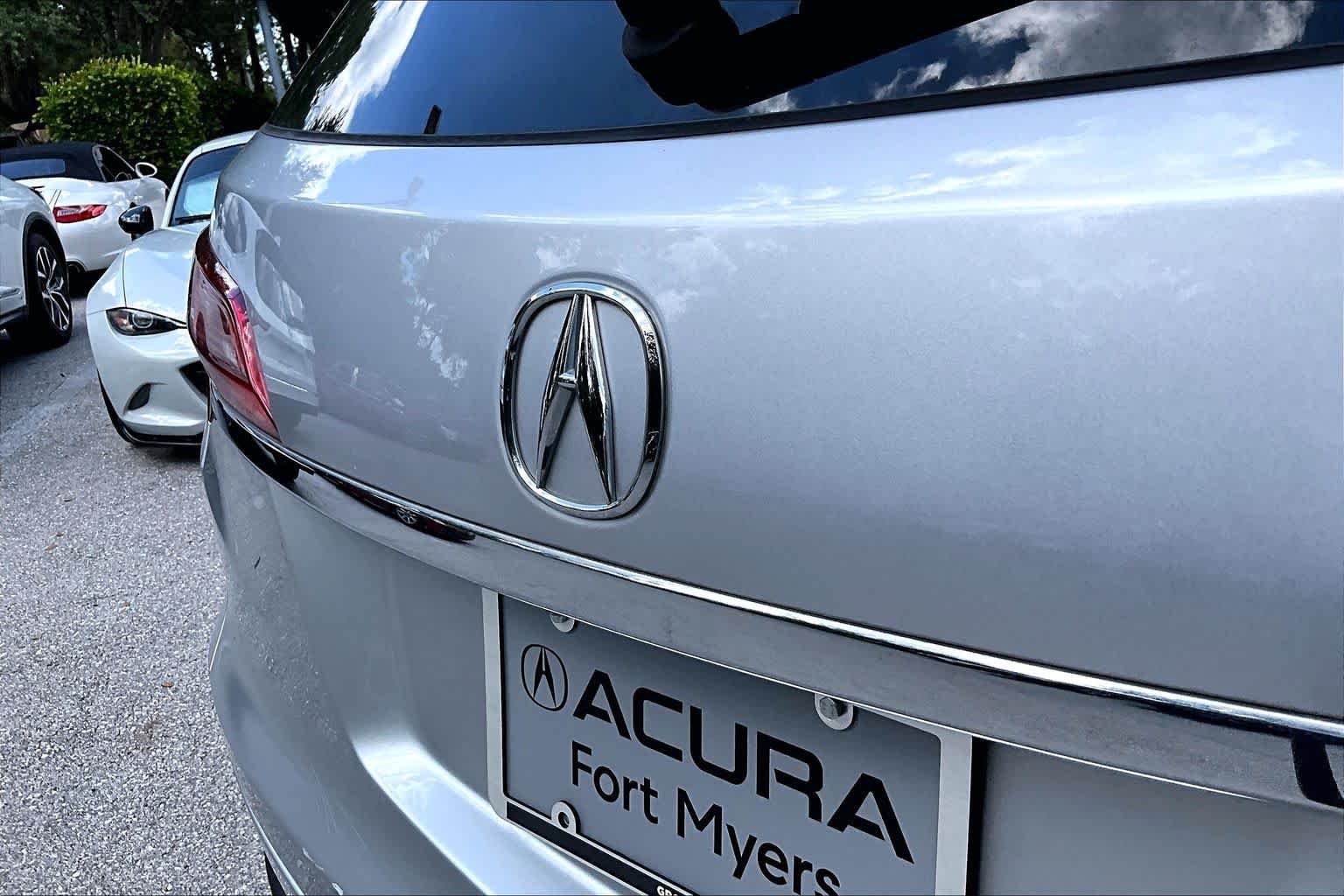 Used 2014 Forged Silver Metallic Acura  image 31