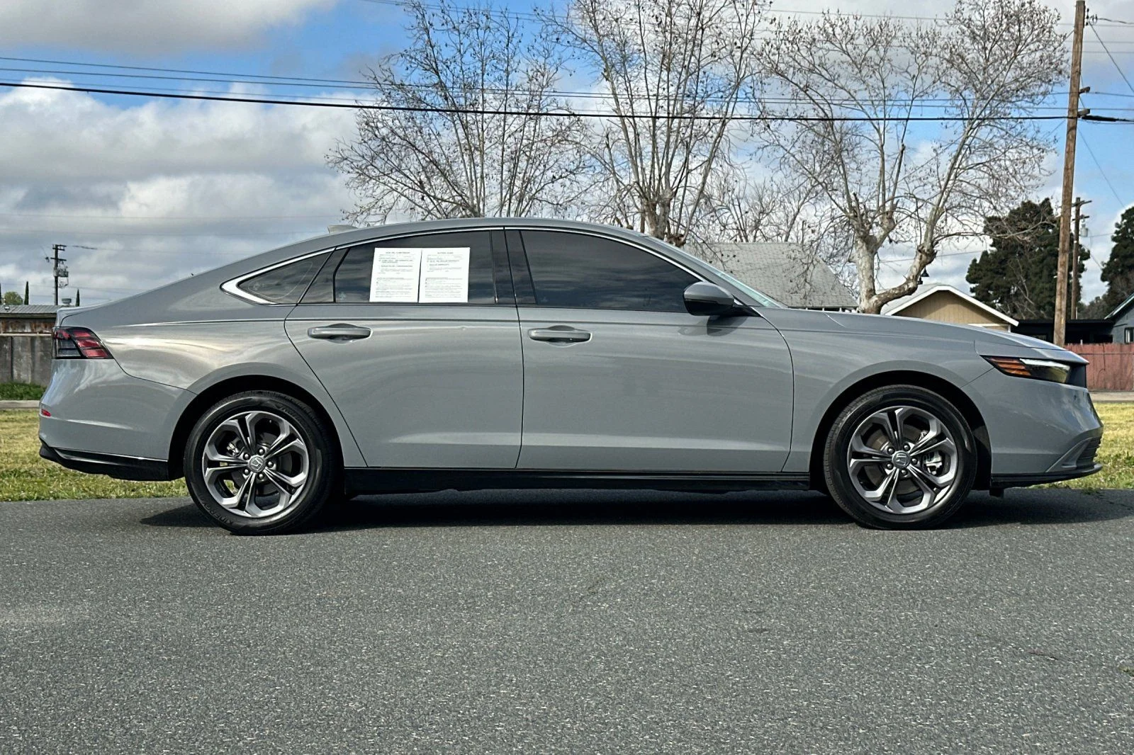 Used 2025 Gray Honda EX-L image 3
