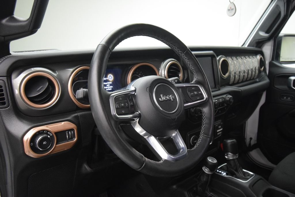 Used 2023 White Jeep Sahara image 10