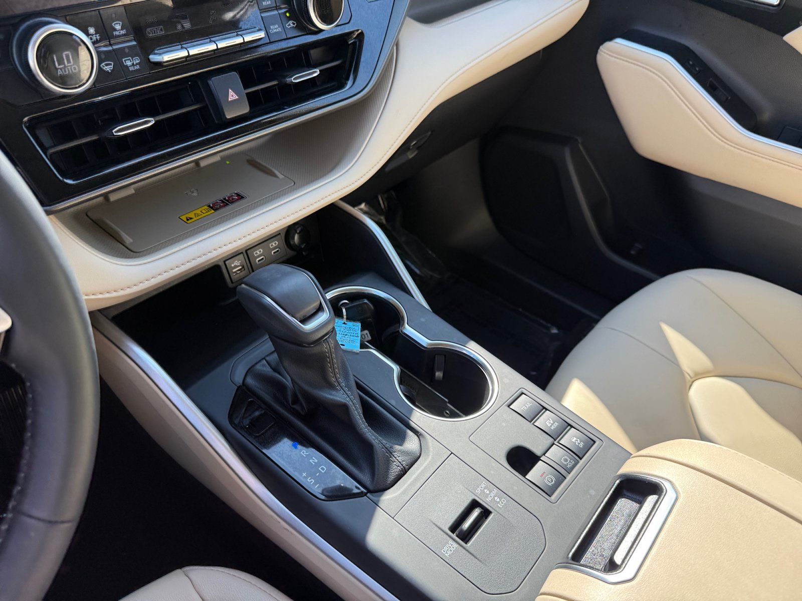 Used 2025 Cypress Toyota XLE image 13